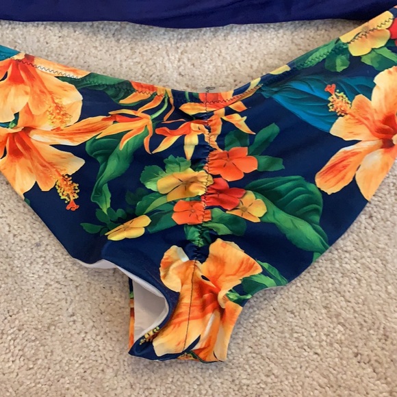 Cupshe Bikini - Picture 3 of 5